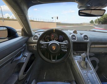 Porsche 718 Cayman GT4 RS Cockpit